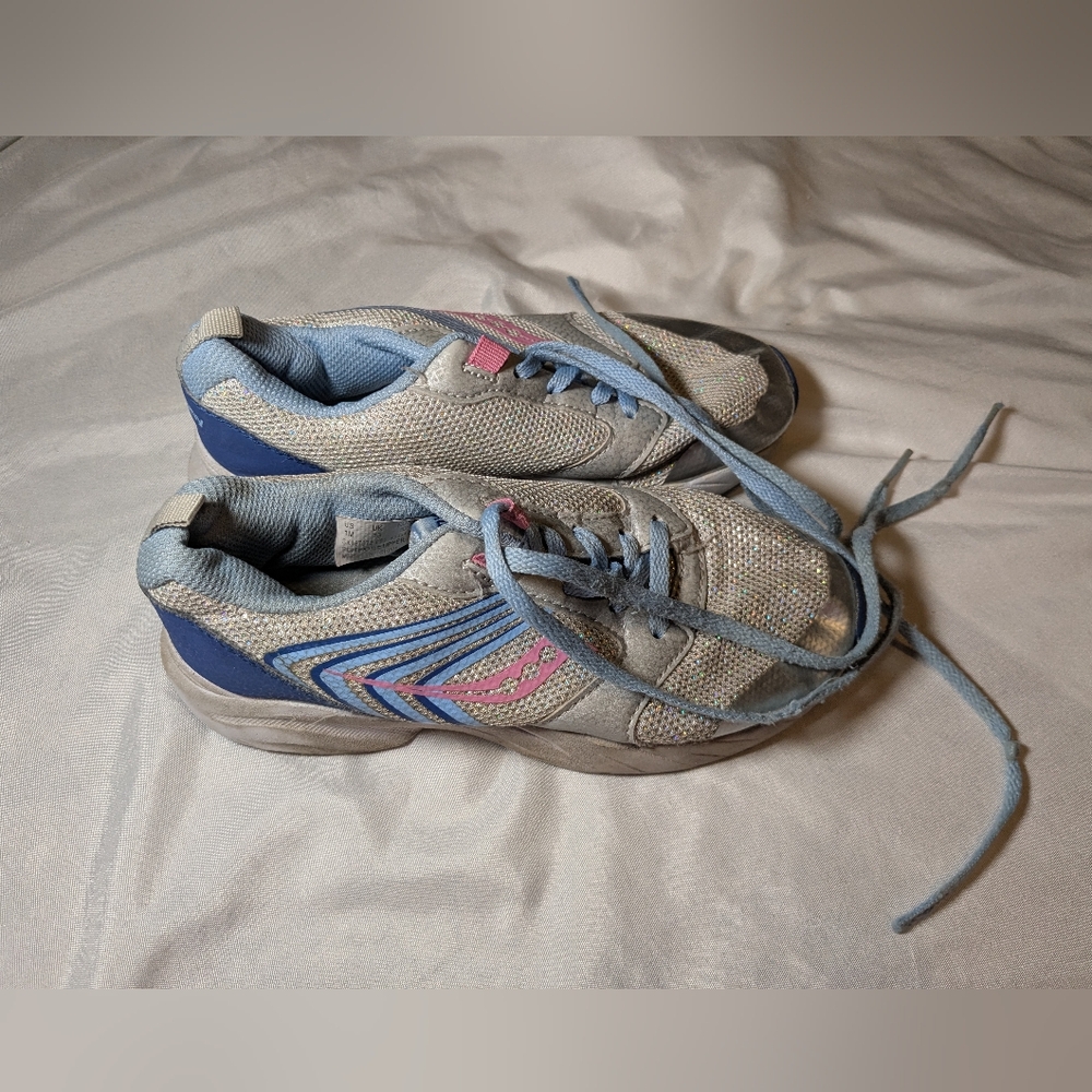 Saucony Girls Shoes Size 1 Pink, Blue, Silver, And Sparkly‎